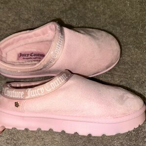 Baby pink Juicy slip ons💗